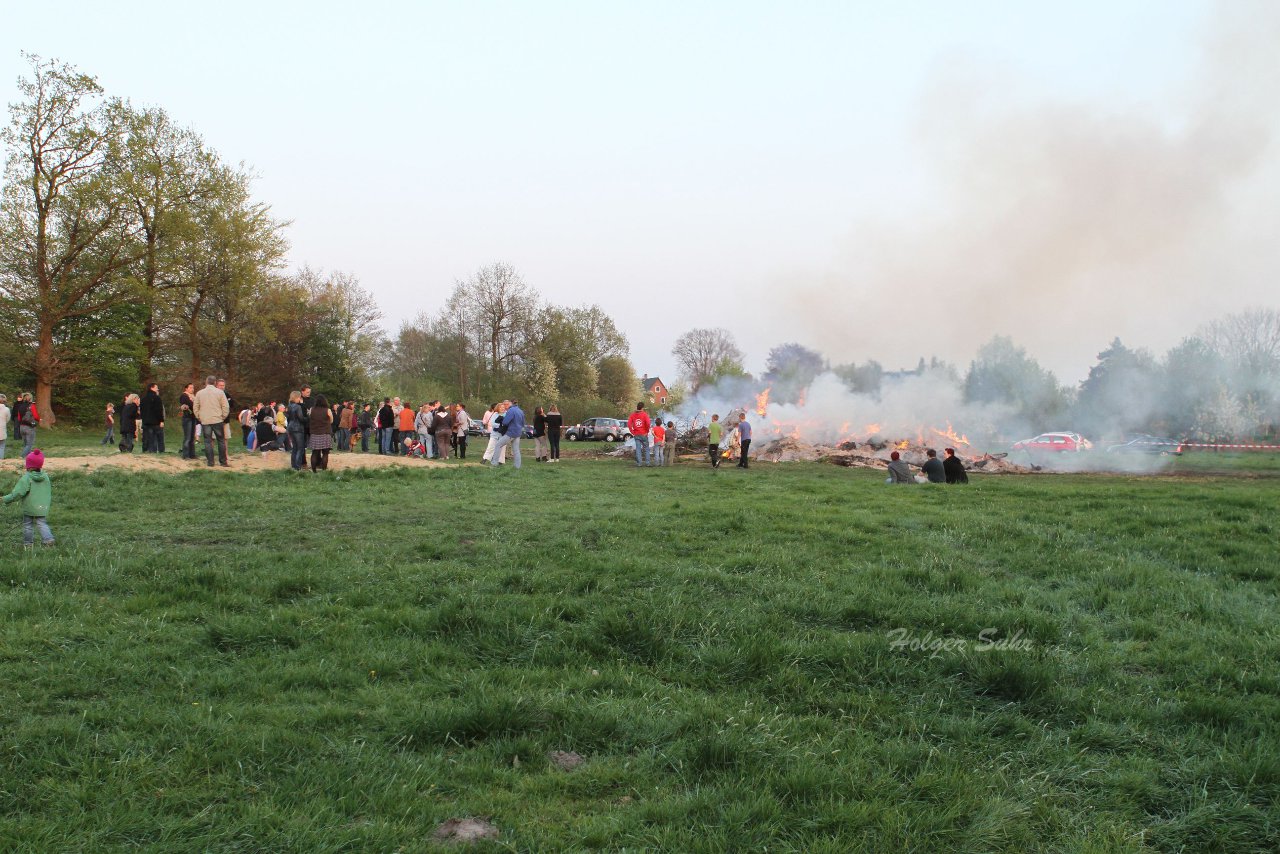 Bild 4 - Osterfeuer 2011